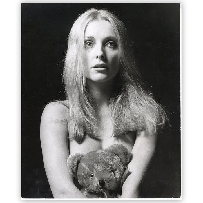 Terry O'Neill, Sharon Tate with teddy bear, 1968