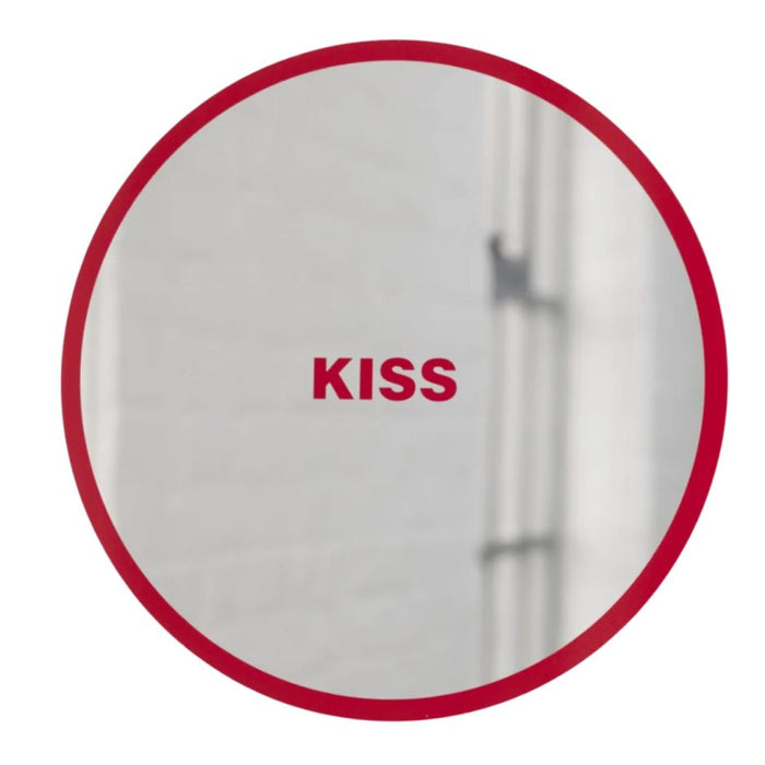 Barbara Kruger, Kiss, 2024