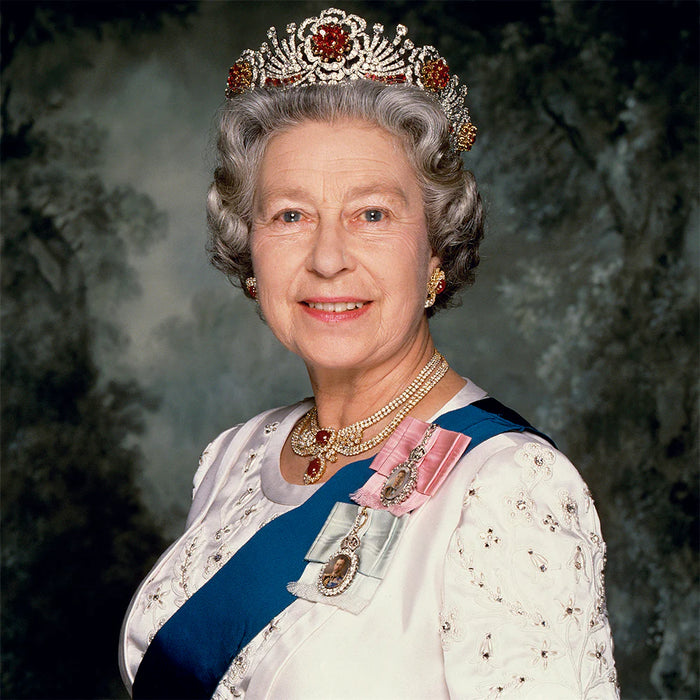 Terry O'Neill, Official portrait of HRH Queen Elizabeth II, 1992
