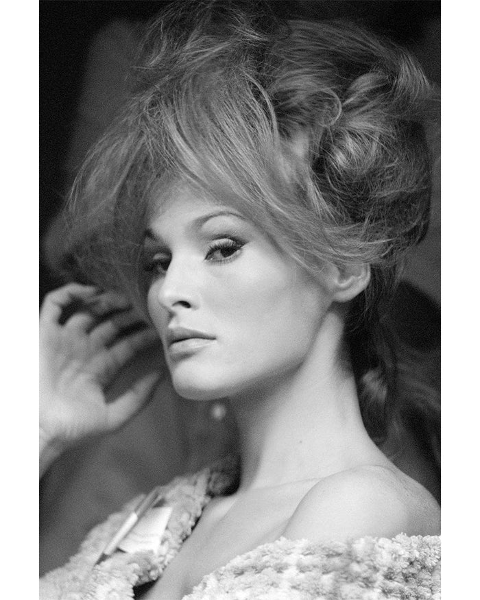 Terry O'Neill, Ursula Andress filming She, 1965