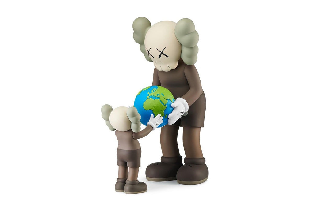 The Promise ( Grey ) de KAWS (2022) : Sculpture Plastique