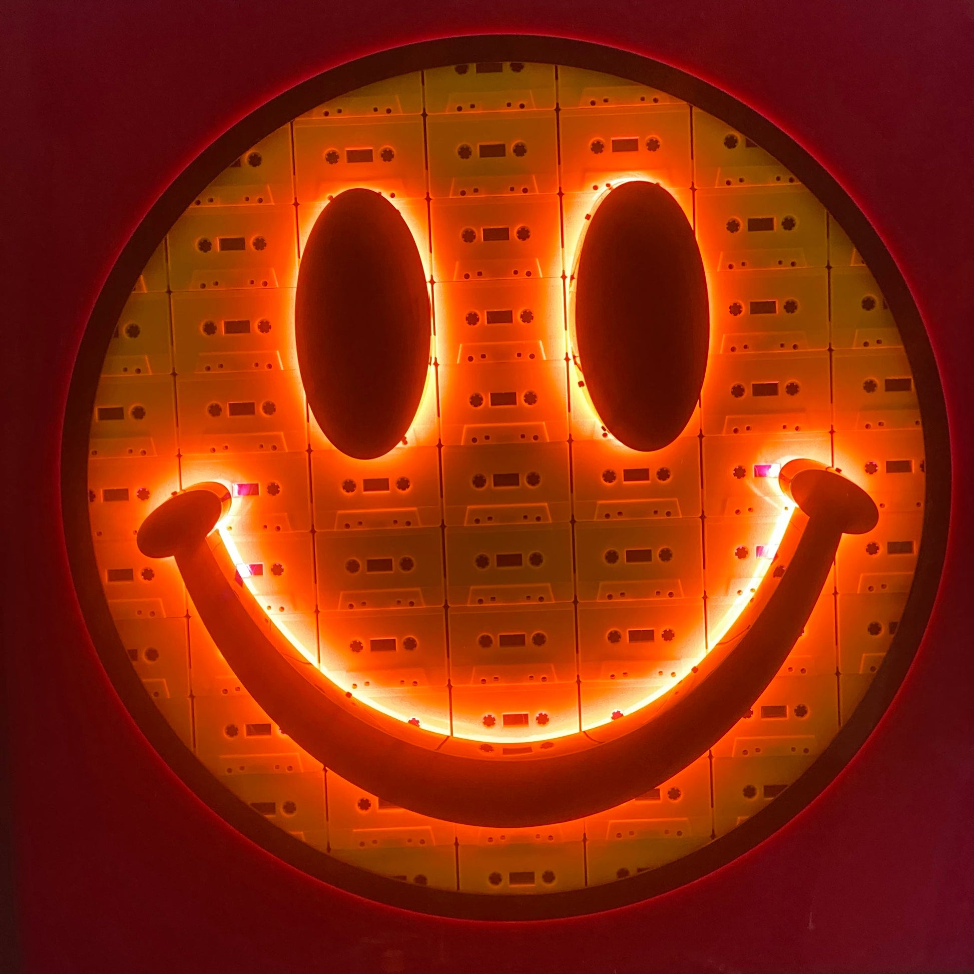 Neon cassette smiley - Smolensky Gallery